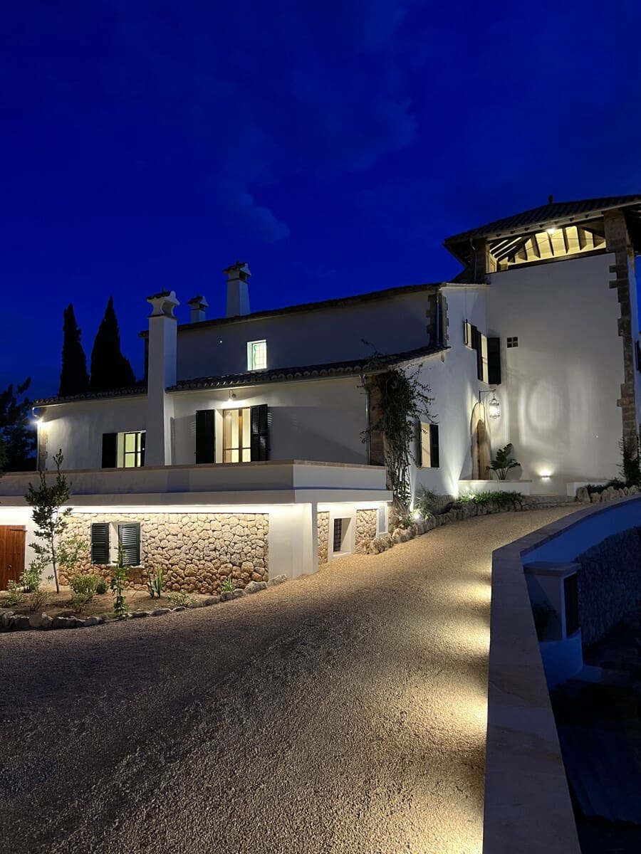 6 sypialnia Willa na sprzedaż w Genova z basenem garażem - 6 950 000 € (Ref: 9436400)