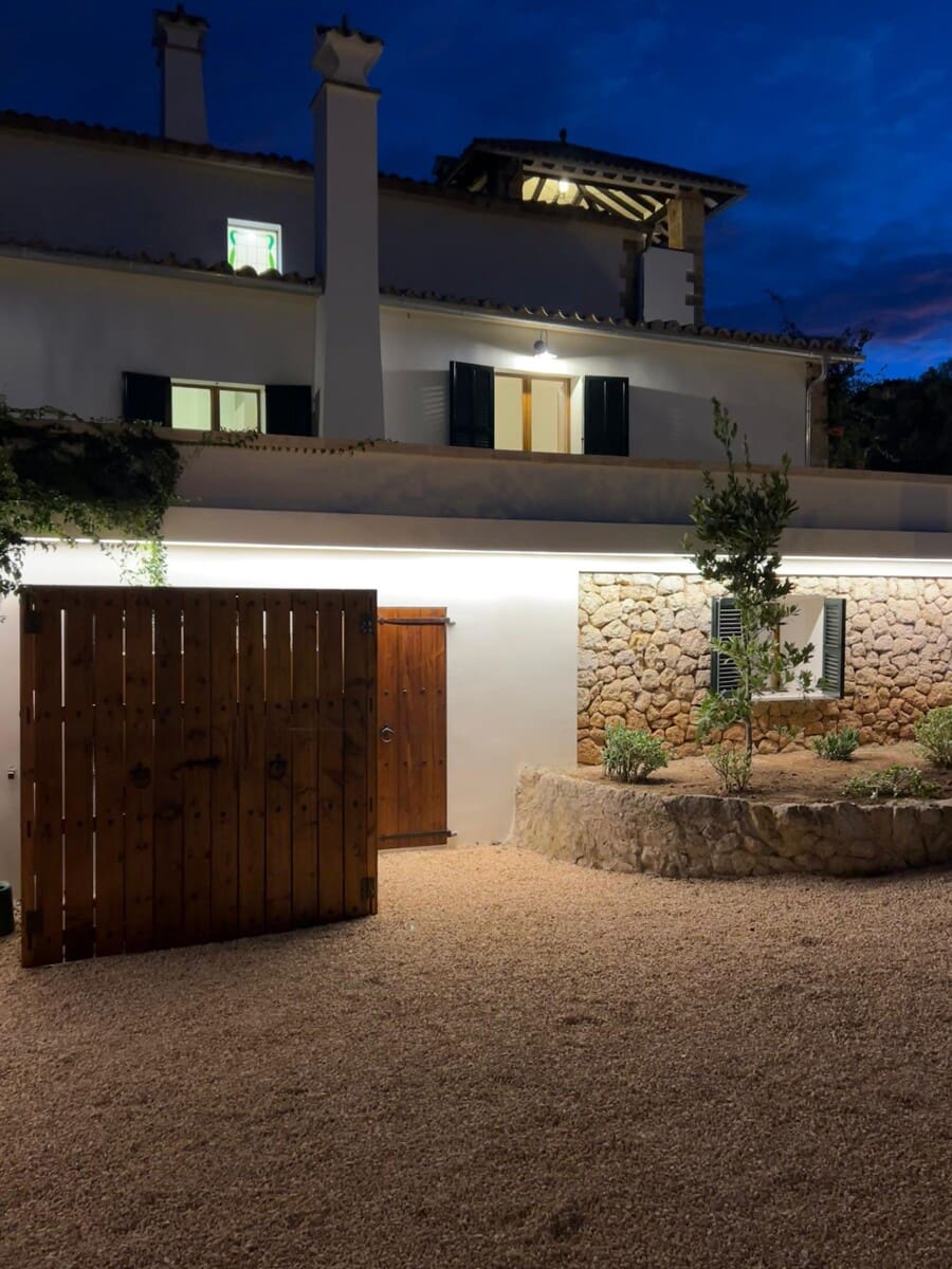 6 sypialnia Willa na sprzedaż w Genova z basenem garażem - 6 950 000 € (Ref: 9436400)