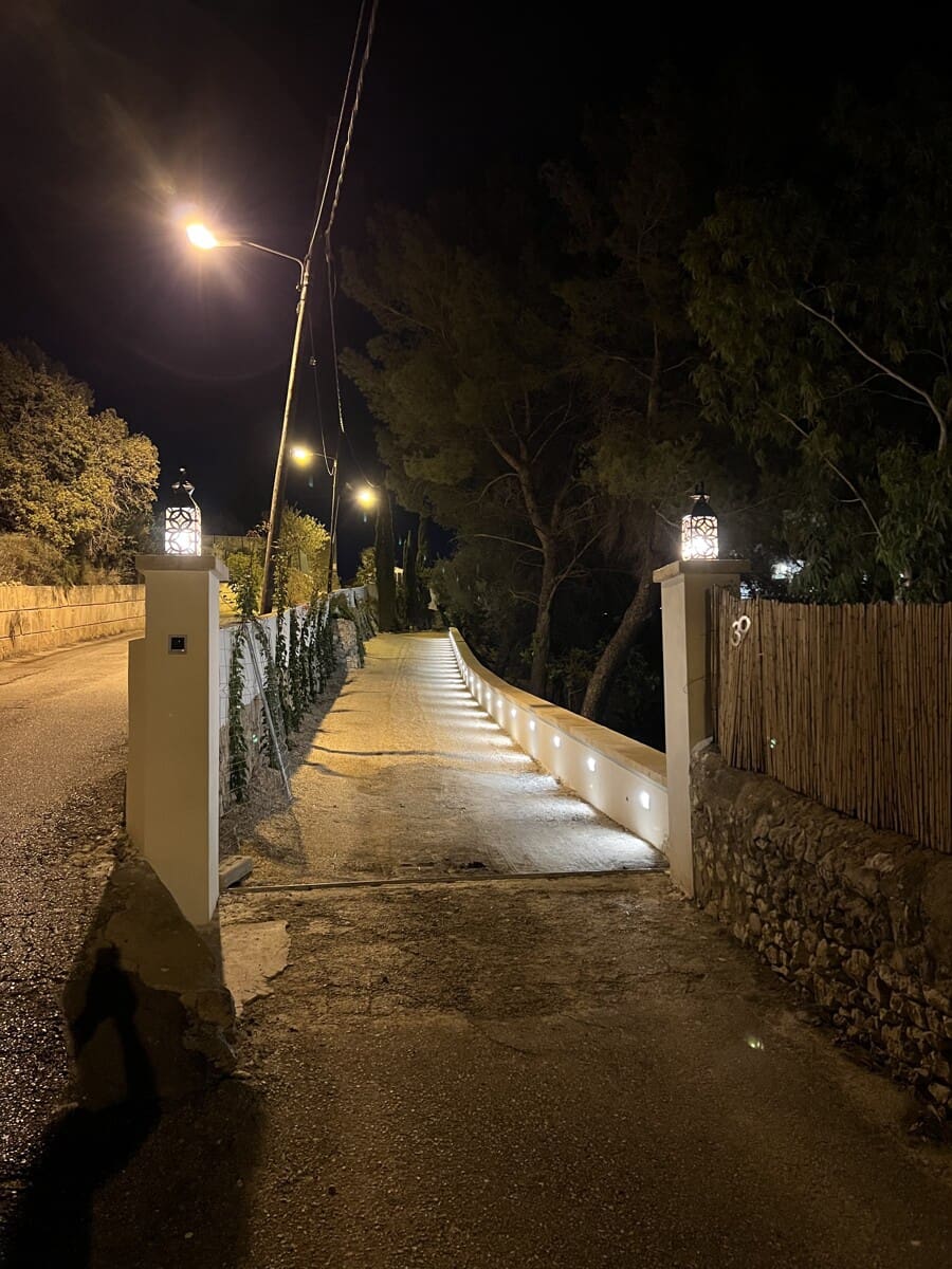 6 sypialnia Willa na sprzedaż w Genova z basenem garażem - 6 950 000 € (Ref: 9436400)