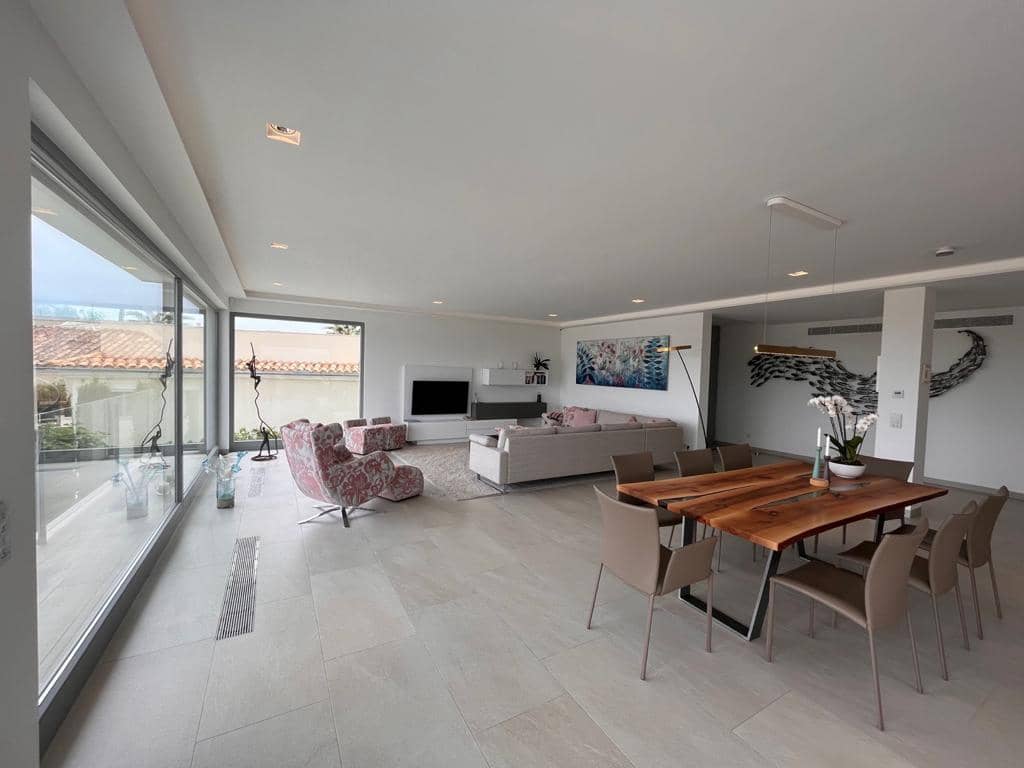 4 bedroom Villa for sale in Santa Ponsa with pool garage - € 5,900,000 (Ref: 9439046)