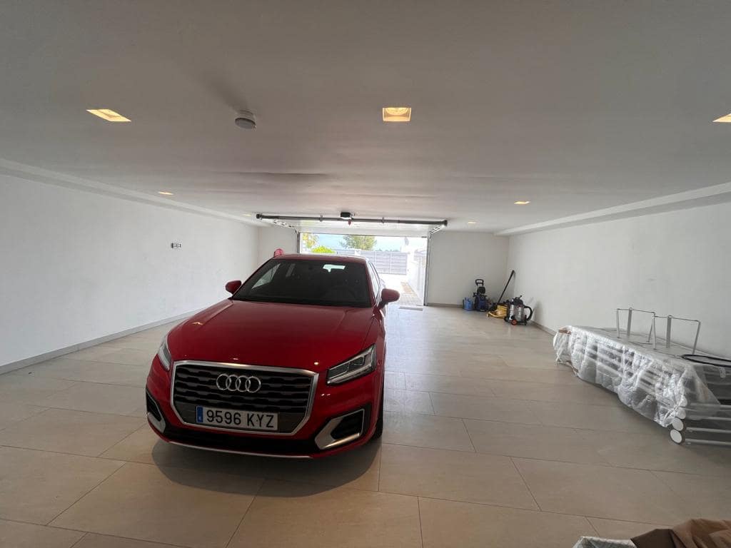 4 bedroom Villa for sale in Santa Ponsa with pool garage - € 5,900,000 (Ref: 9439046)