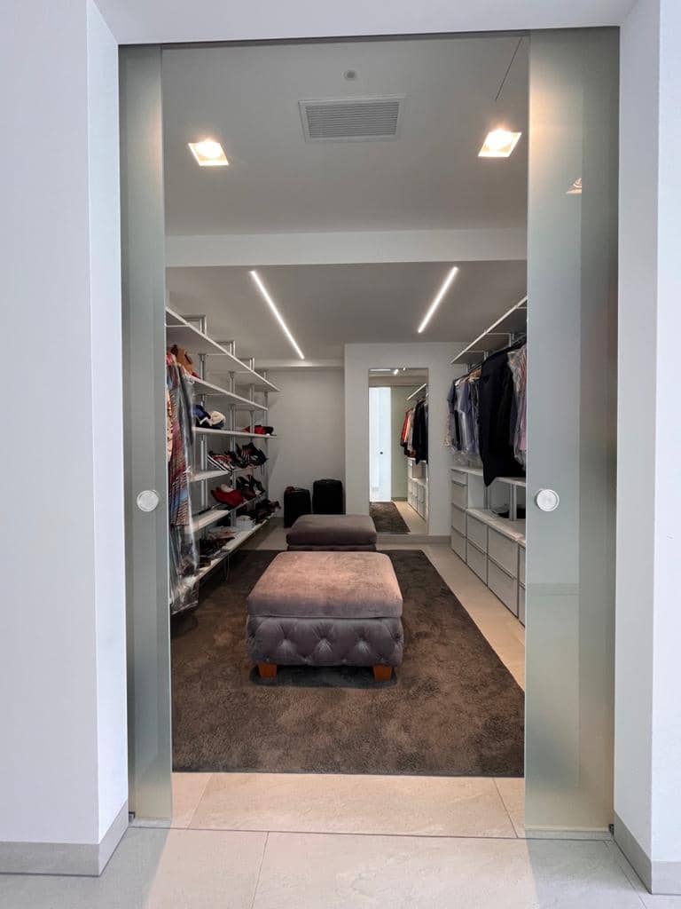 4 bedroom Villa for sale in Santa Ponsa with pool garage - € 5,900,000 (Ref: 9439046)