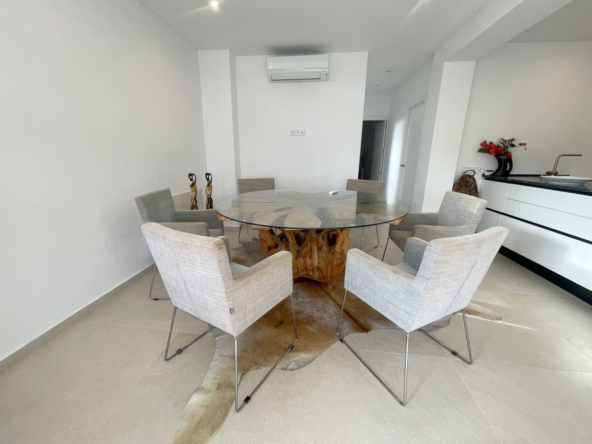 6 soverom Villa til salgs i Palmanova med svømmebasseng - € 3 950 000 (Ref: 9451553)