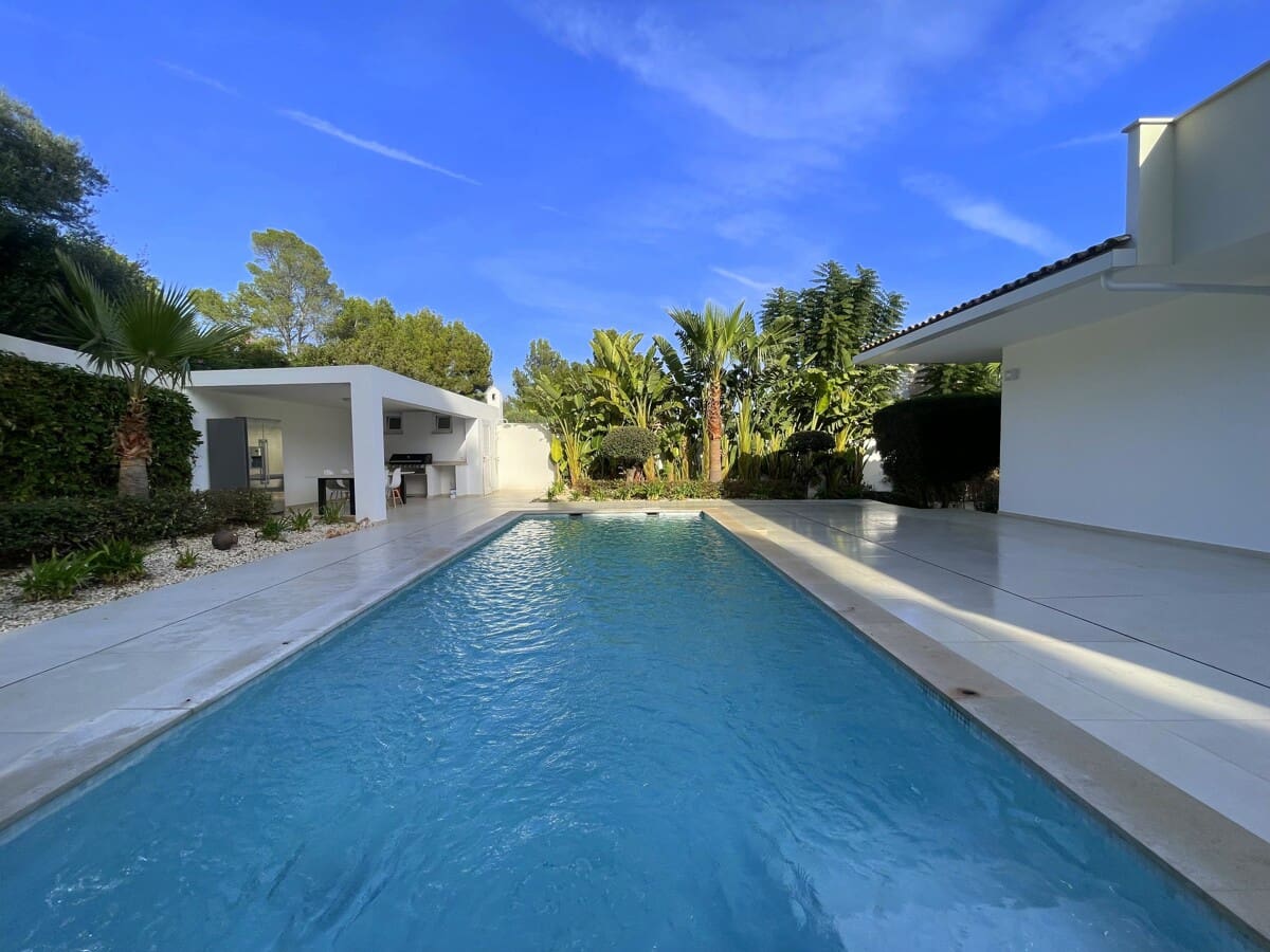 6 soverom Villa til salgs i Palmanova med svømmebasseng - € 3 950 000 (Ref: 9451553)