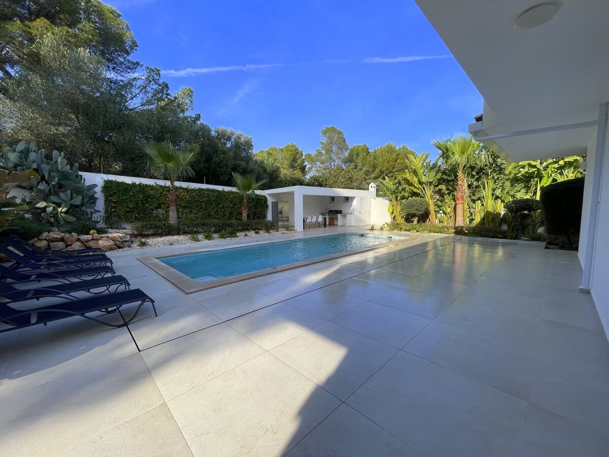 6 soverom Villa til salgs i Palmanova med svømmebasseng - € 3 950 000 (Ref: 9451553)