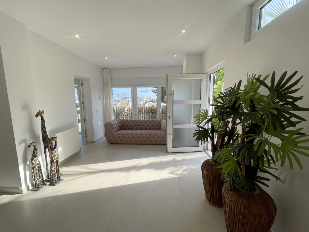 6 soverom Villa til salgs i Palmanova med svømmebasseng - € 3 950 000 (Ref: 9451553)