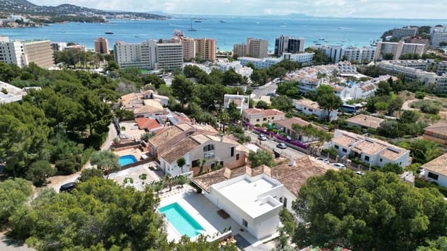 6 soverom Villa til salgs i Palmanova, Calvià med svømmebasseng - € 3 950 000 (Ref: 9451553)