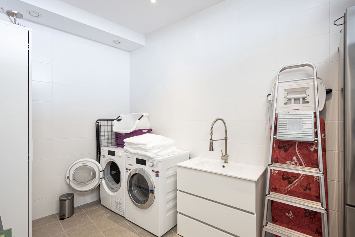 3 bedroom Villa for sale in Santa Ponsa with pool garage - € 4,250,000 (Ref: 9488011)