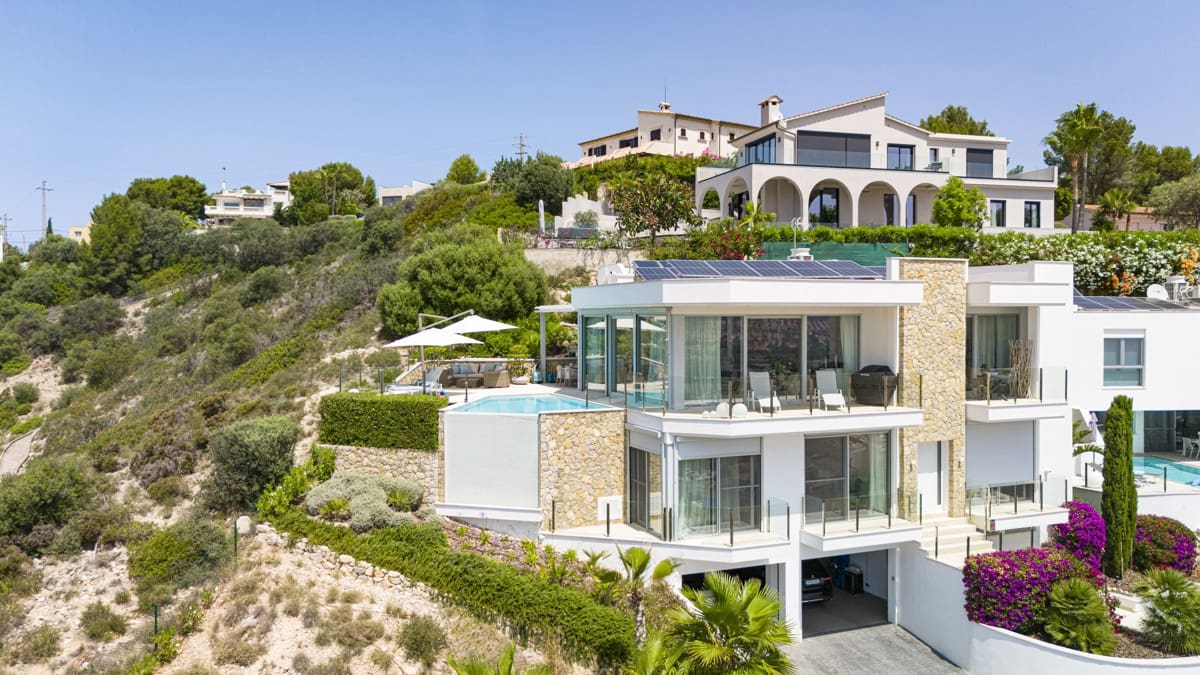 3 bedroom Villa for sale in Santa Ponsa with pool garage - € 4,250,000 (Ref: 9488011)