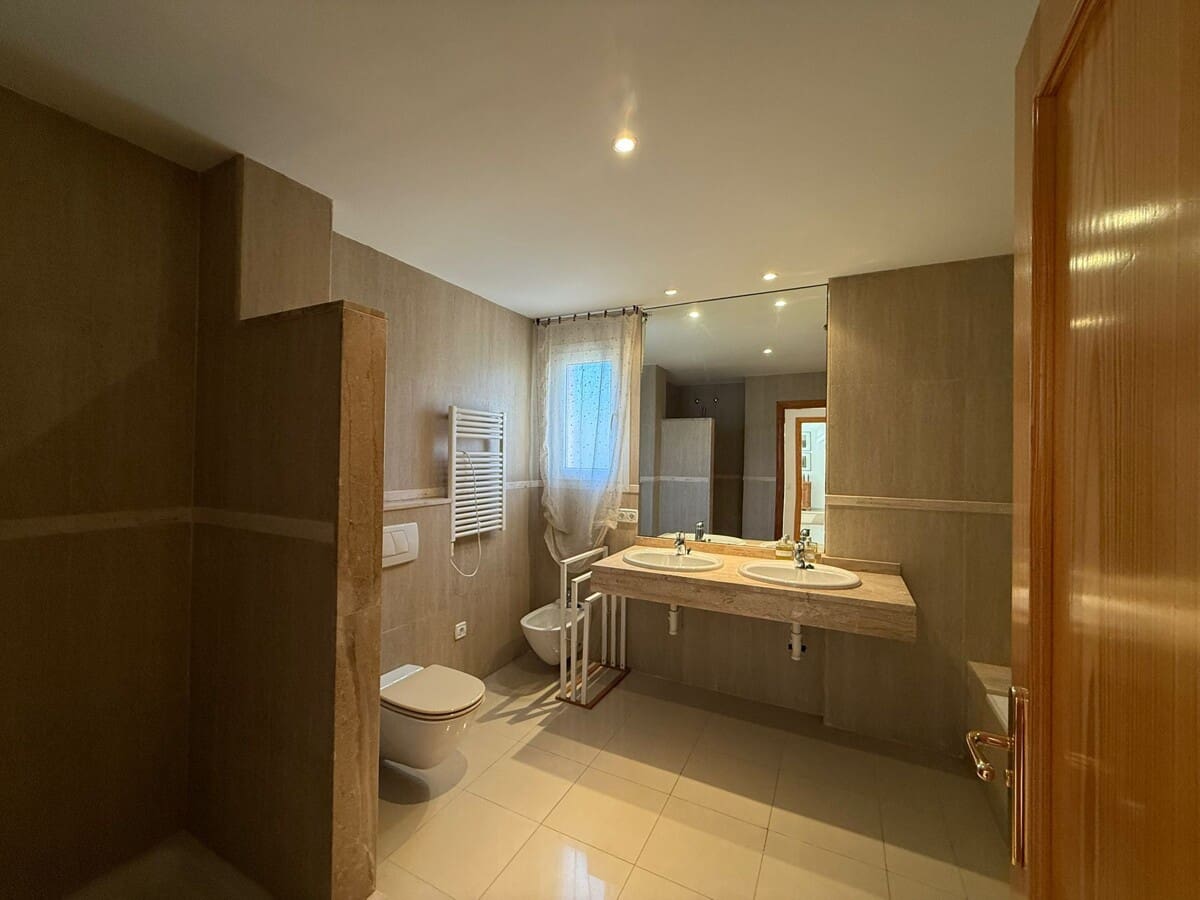 3 chambre Appartement à vendre à Santa Ponsa avec garage - 840 000 € (Ref: 9493882)