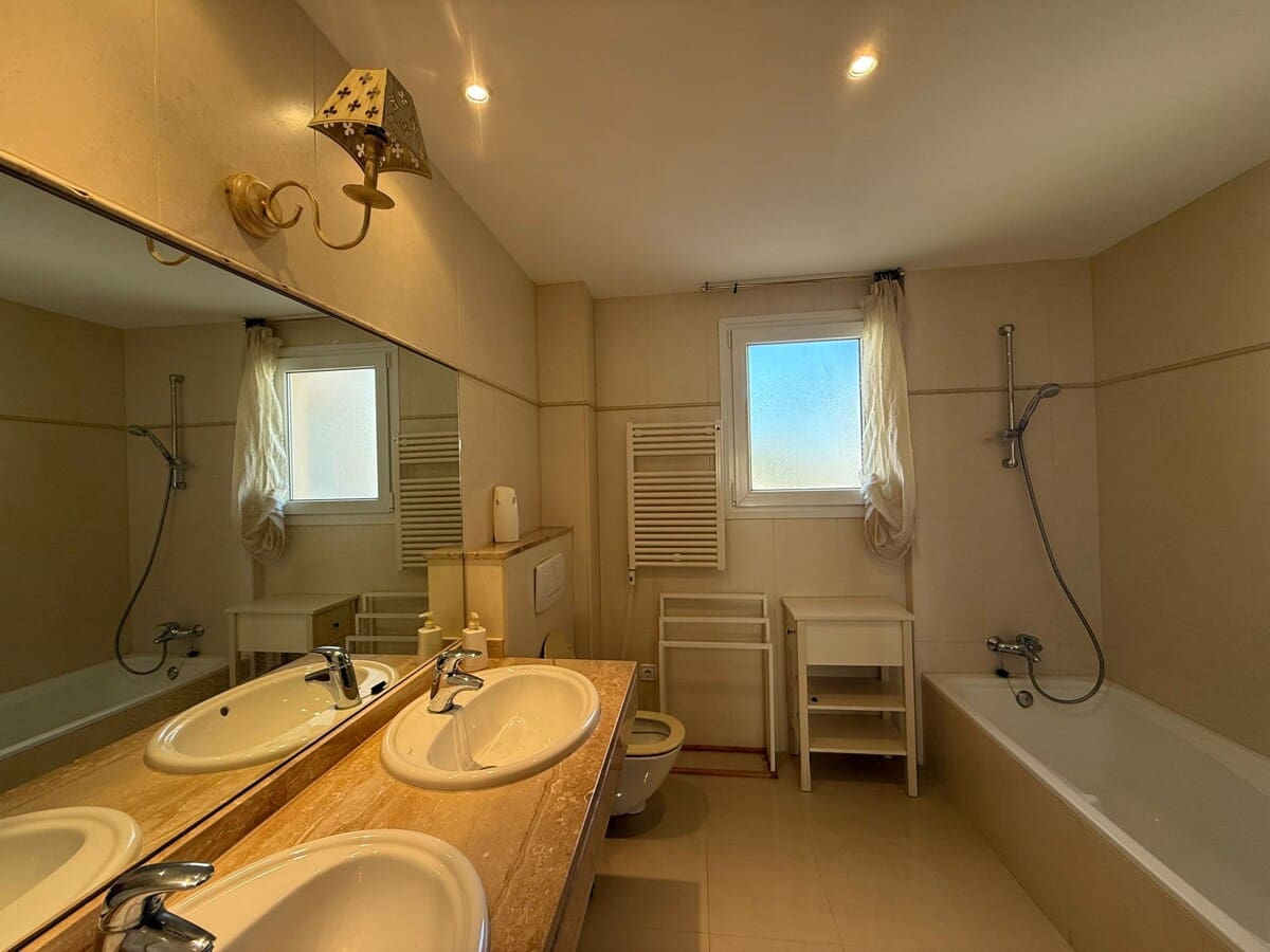 3 chambre Appartement à vendre à Santa Ponsa avec garage - 840 000 € (Ref: 9493882)