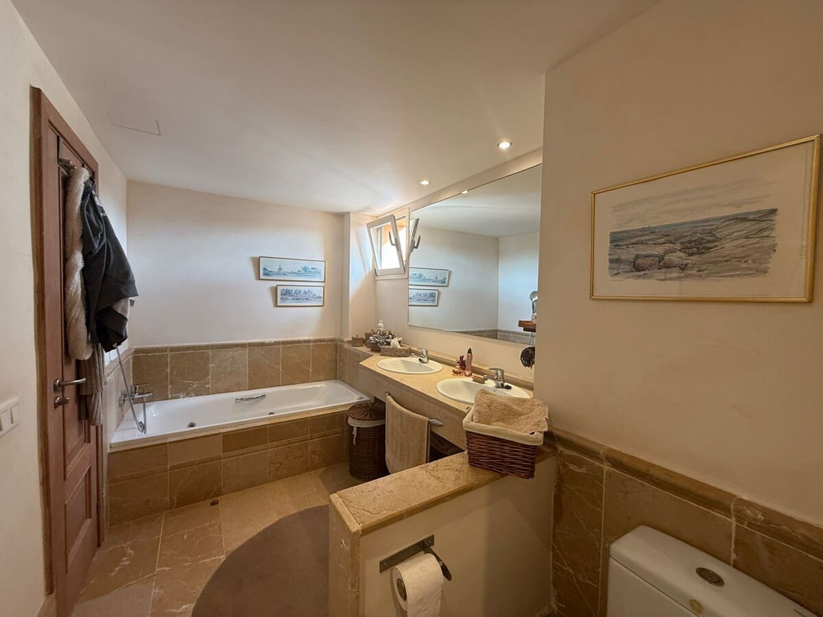 Ático de 3 habitaciones en Santa Ponsa en venta con piscina garaje - 1.640.000 € (Ref: 9535385)