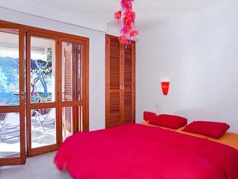 3 slaapkamer Flat te koop in Portocolom met zwembad garage - € 530.000 (Ref: 9550340)