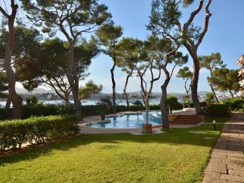 3 slaapkamer Flat te koop in Portocolom met zwembad garage - € 530.000 (Ref: 9550340)