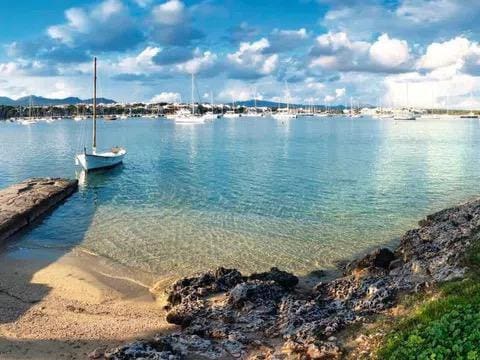 3 slaapkamer Flat te koop in Portocolom met zwembad garage - € 530.000 (Ref: 9550340)