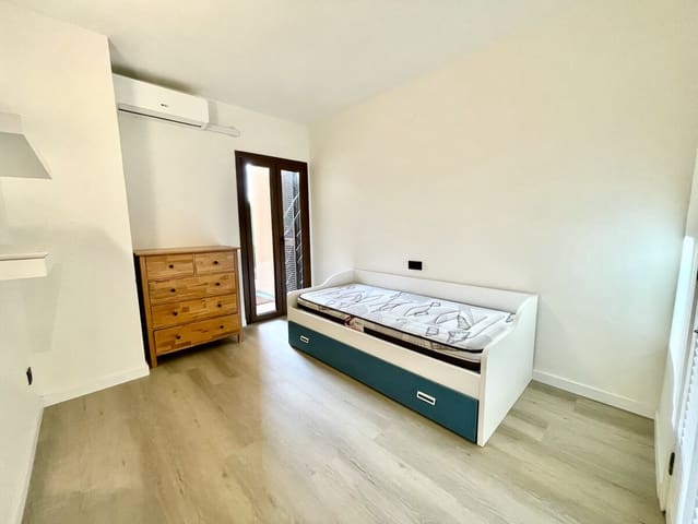 2 slaapkamer Flat te koop in Santa Ponsa, Calvià met zwembad - € 545.000 (Ref: 9584527)