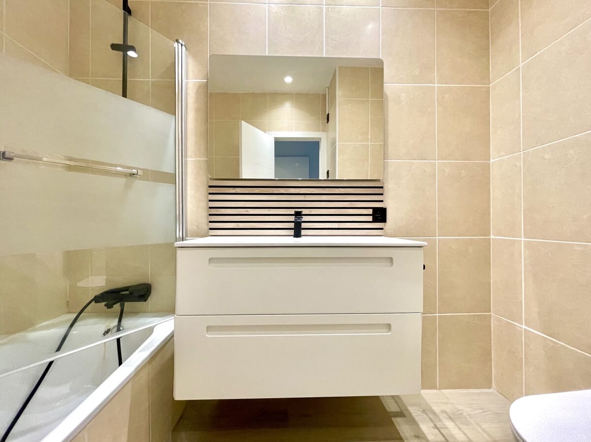 2 slaapkamer Flat te koop in Santa Ponsa met zwembad - € 545.000 (Ref: 9584527)