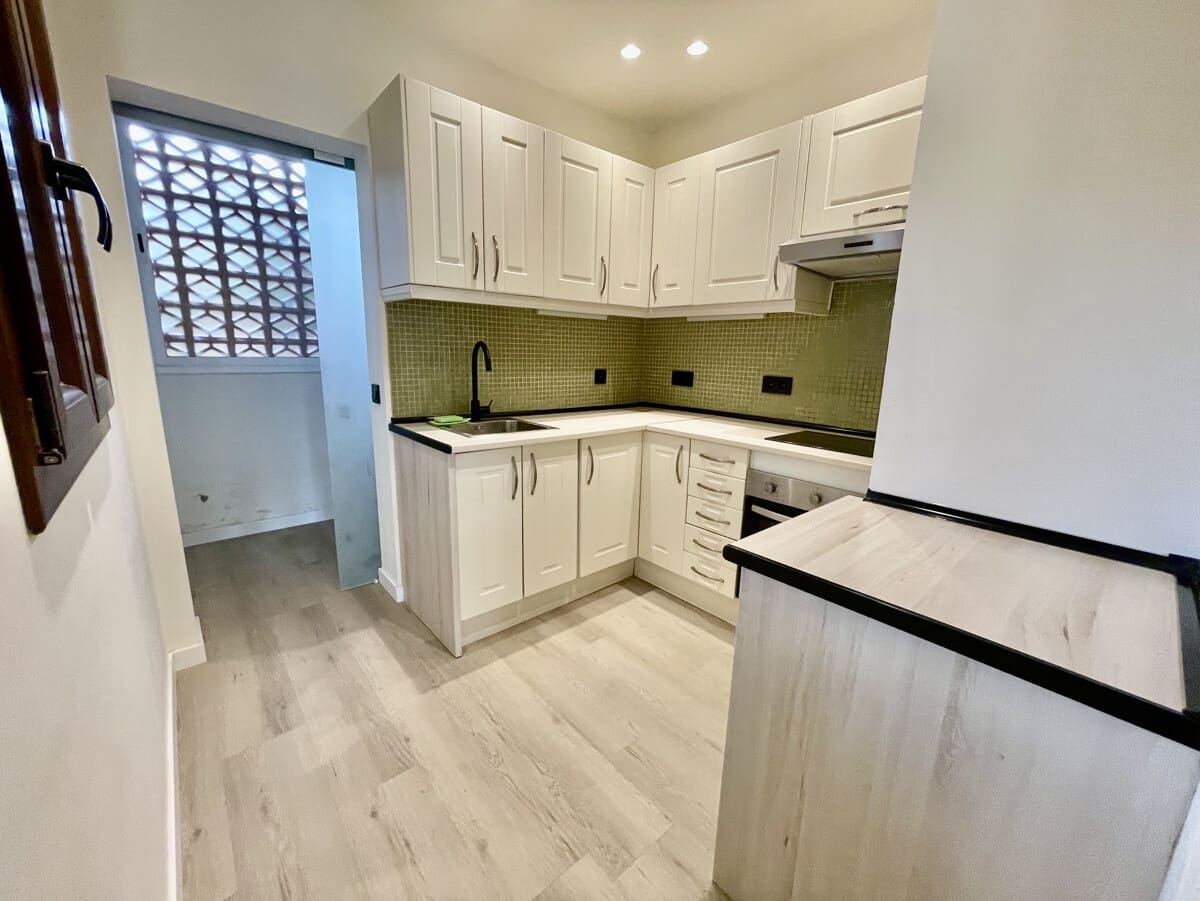 2 slaapkamer Flat te koop in Santa Ponsa met zwembad - € 545.000 (Ref: 9584527)