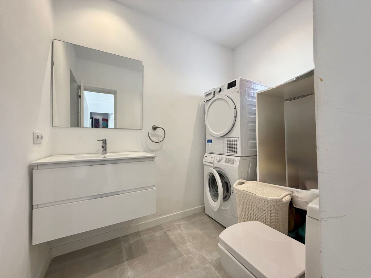 3 bedroom Villa for sale in Santa Ponsa with pool garage - € 2,350,000 (Ref: 9694308)