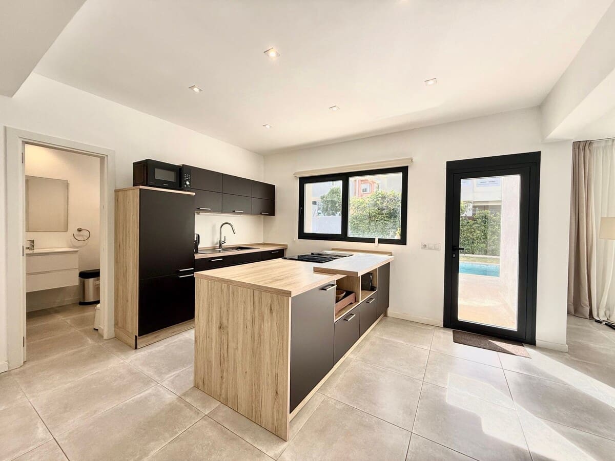 3 bedroom Villa for sale in Santa Ponsa with pool garage - € 2,350,000 (Ref: 9694308)