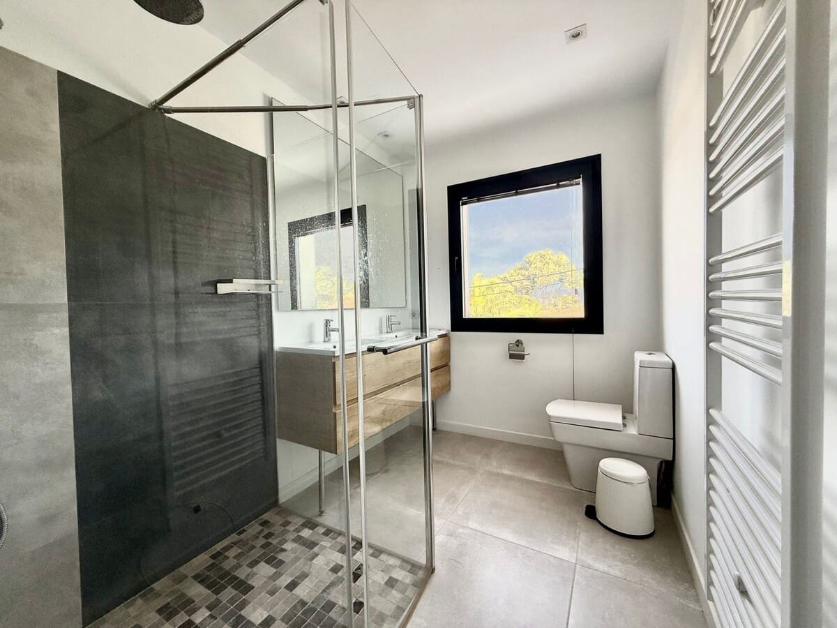 3 bedroom Villa for sale in Santa Ponsa with pool garage - € 2,350,000 (Ref: 9694308)