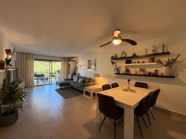 Piso de 2 habitaciones en Cala Vinyes / Cala Vinyas / Cala Viñas, Calvià en venta con piscina garaje - 650.000 € (Ref: 9694522)