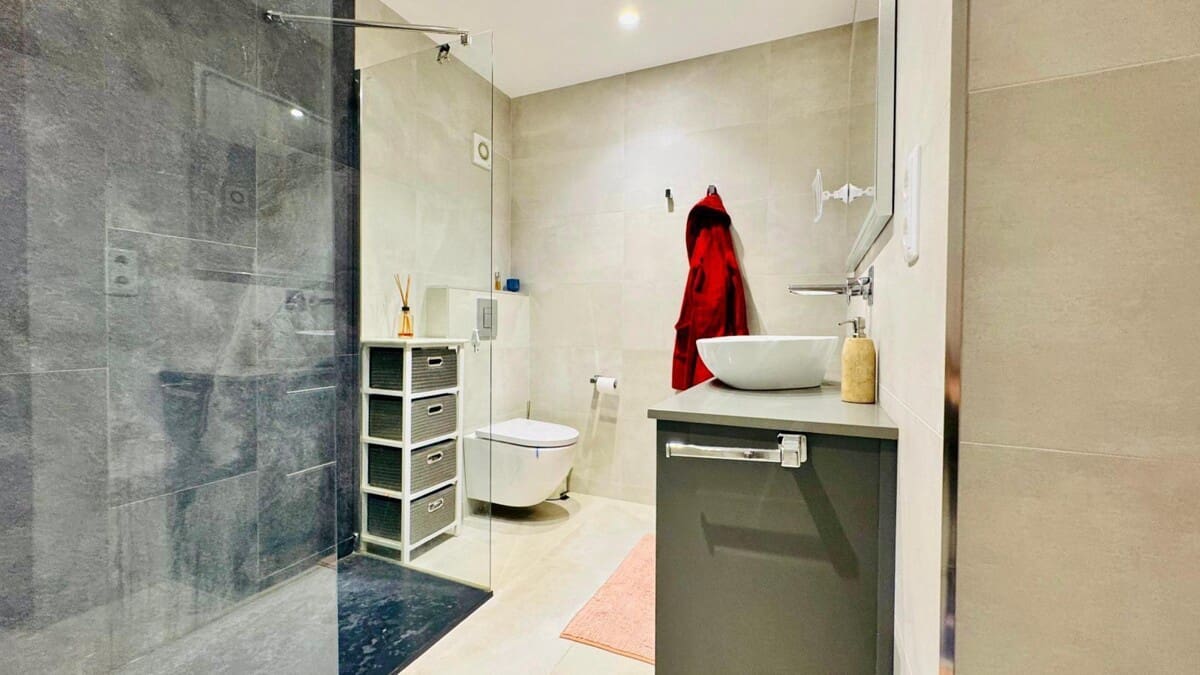 Piso de 2 habitaciones en Cala Vinyes / Cala Vinyas / Cala Viñas en venta con piscina garaje - 650.000 € (Ref: 9694522)