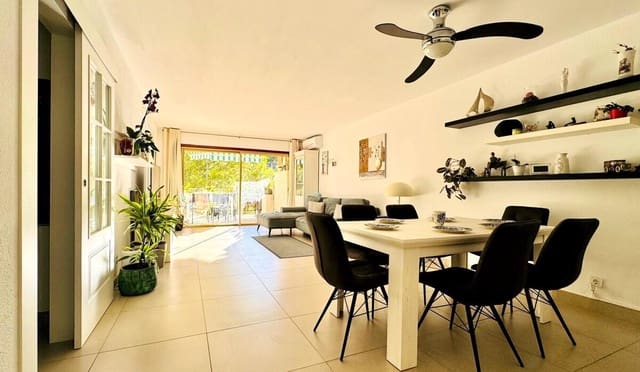 Piso de 2 habitaciones en Cala Vinyes / Cala Vinyas / Cala Viñas, Calvià en venta con piscina garaje - 650.000 € (Ref: 9694522)