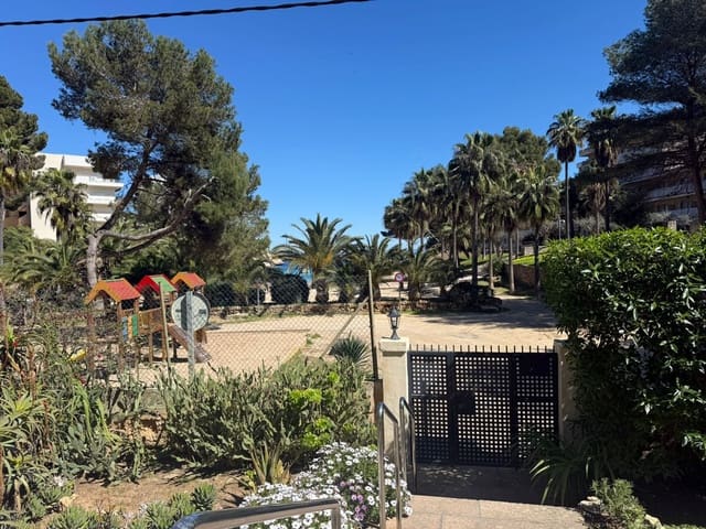 Piso de 2 habitaciones en Cala Vinyes / Cala Vinyas / Cala Viñas, Calvià en venta con piscina garaje - 650.000 € (Ref: 9694522)