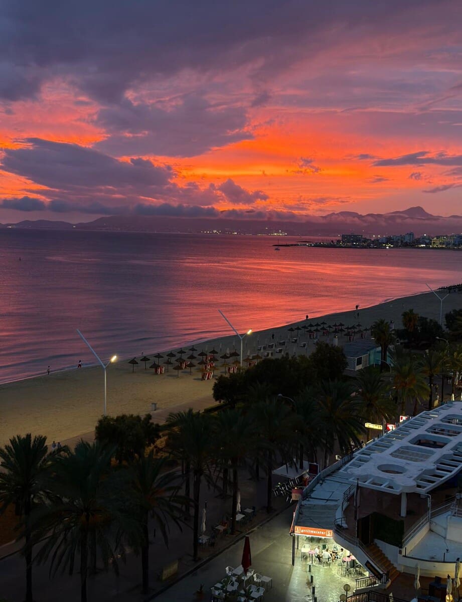 2 bedroom Flat for sale in Can Pastilla with garage - € 695,000 (Ref: 9734127)