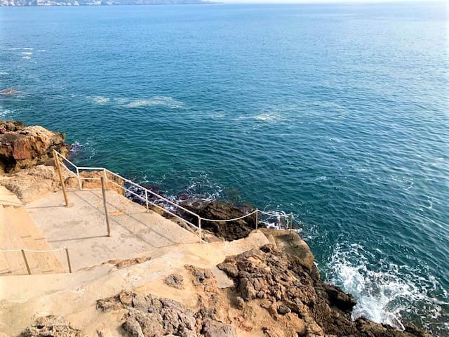 2 bedroom Penthouse for sale in Illetas with pool garage - € 945,000 (Ref: 9734128)