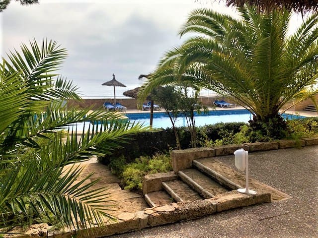 2 bedroom Penthouse for sale in Illetas with pool garage - € 945,000 (Ref: 9734128)