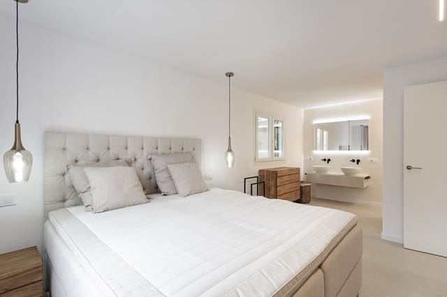 2 soveværelse Penthouse til salg i Santa Ponsa, Calvià med garage - € 1.750.000 (Ref: 9750958)