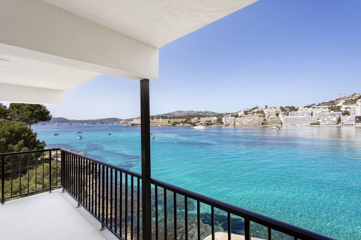 2 bedroom Penthouse for sale in Santa Ponsa with garage - € 1,750,000 (Ref: 9750958)