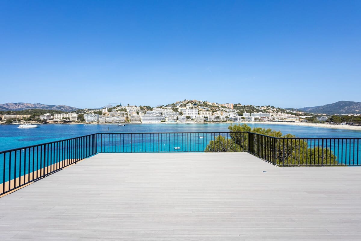 2 bedroom Penthouse for sale in Santa Ponsa with garage - € 1,750,000 (Ref: 9750958)