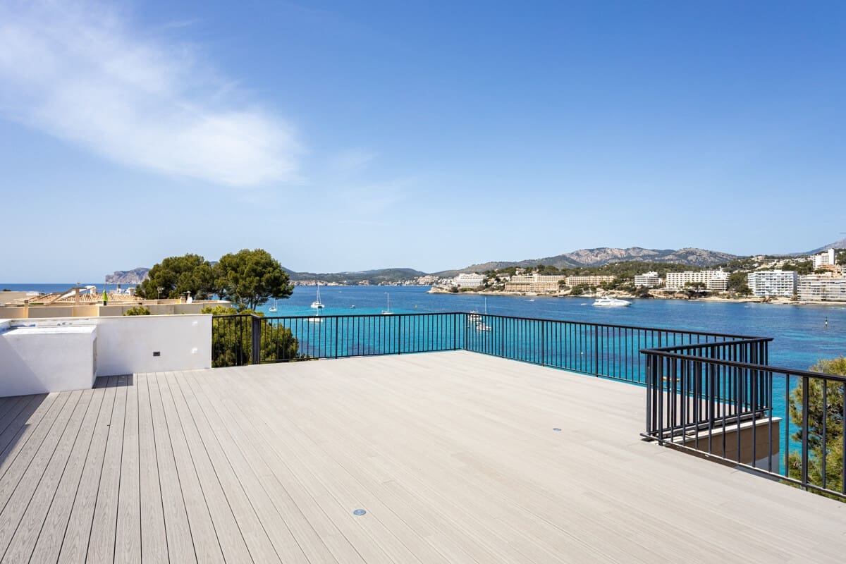2 bedroom Penthouse for sale in Santa Ponsa with garage - € 1,750,000 (Ref: 9750958)