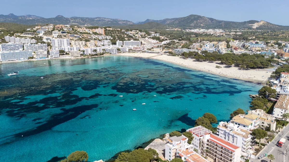 2 bedroom Penthouse for sale in Santa Ponsa with garage - € 1,750,000 (Ref: 9750958)