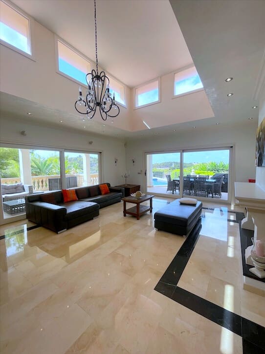 3 quarto Moradia para arrendar em Costa de la Calma com piscina - 5 500 € (Ref: 9755229)