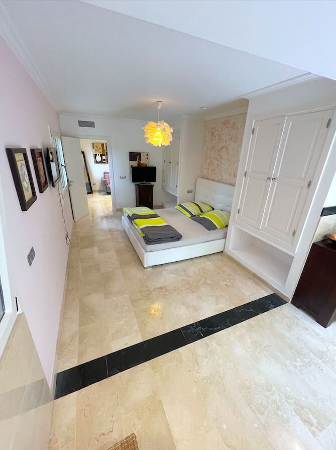 3 quarto Moradia para arrendar em Costa de la Calma com piscina - 5 500 € (Ref: 9755229)