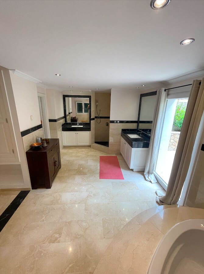 3 quarto Moradia para arrendar em Costa de la Calma com piscina - 5 500 € (Ref: 9755229)