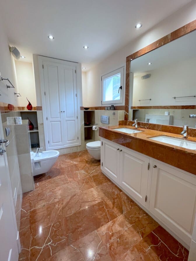 3 quarto Moradia para arrendar em Costa de la Calma com piscina - 5 500 € (Ref: 9755229)