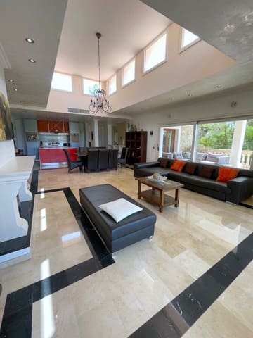 3 quarto Moradia para arrendar em Costa de la Calma, Calvià com piscina - 5 500 € (Ref: 9755229)