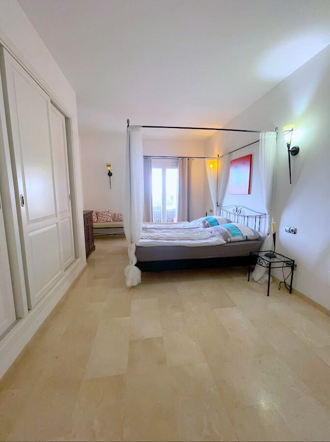 3 quarto Moradia para arrendar em Costa de la Calma com piscina - 5 500 € (Ref: 9755229)