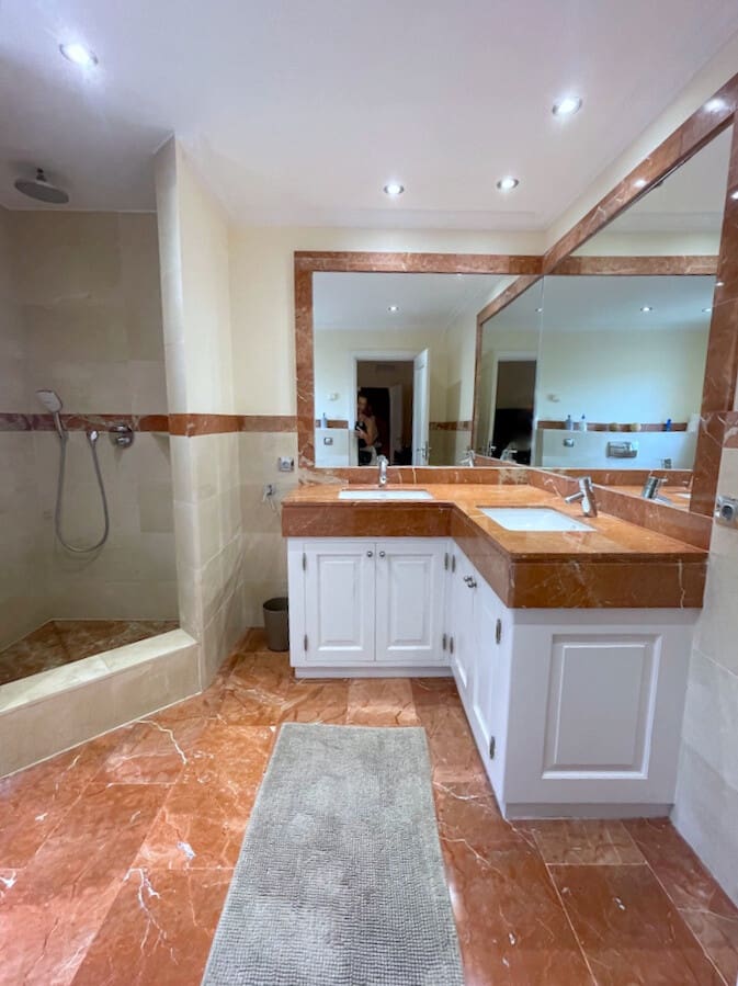 3 quarto Moradia para arrendar em Costa de la Calma com piscina - 5 500 € (Ref: 9755229)