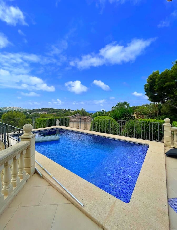 3 quarto Moradia para arrendar em Costa de la Calma com piscina - 5 500 € (Ref: 9755229)