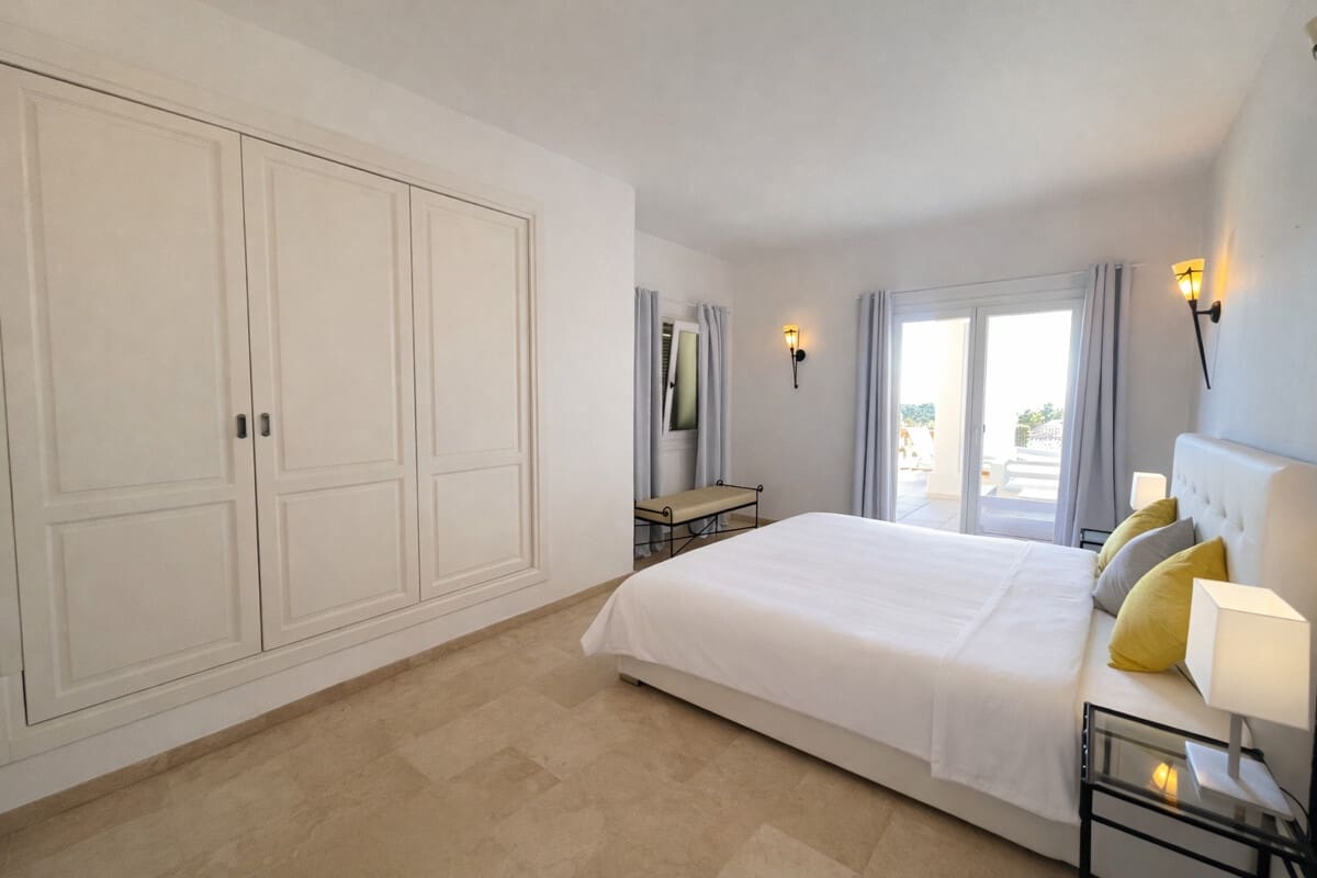 3 quarto Moradia para arrendar em Costa de la Calma com piscina - 5 500 € (Ref: 9755229)