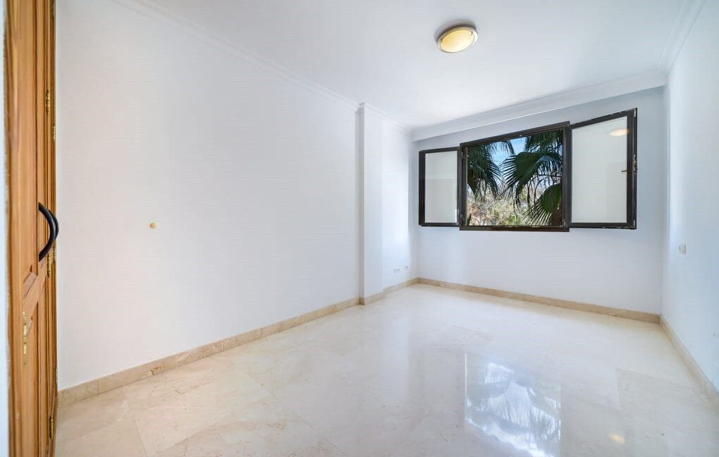 Piso de 2 habitaciones en Coll d'en Rabassa en alquiler con garaje - 3.500 € (Ref: 9760991)