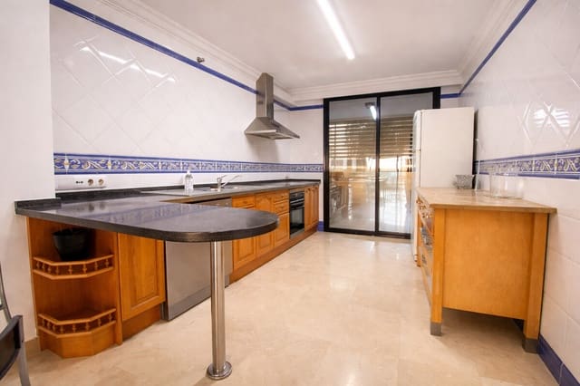Piso de 2 habitaciones en Coll d'en Rabassa, Palma de Mallorca en alquiler con garaje - 3.500 € (Ref: 9760991)