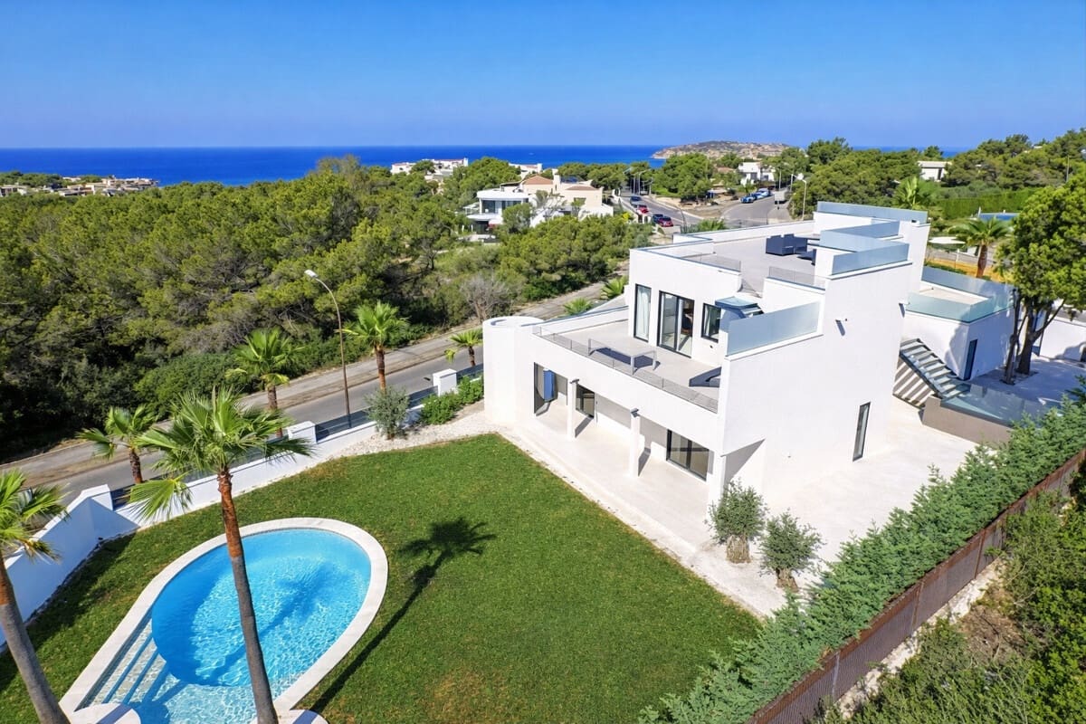 4 soverom Villa til leie i Santa Ponsa med svømmebasseng - € 10 000 (Ref: 9786773)