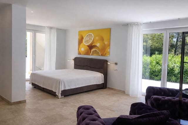 4 soverom Villa til leie i Santa Ponsa, Calvià med svømmebasseng - € 10 000 (Ref: 9786773)